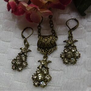 Flower Necklace Set